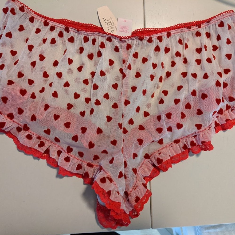 VS shorties - NWT